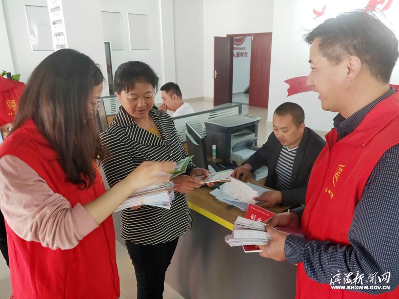 縣司法局法律援助中心組織開展“法援惠民生，同心戰(zhàn)疫情”活動(dòng)