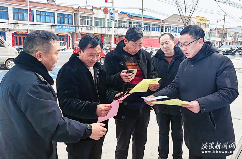 縣農(nóng)業(yè)部門(mén)開(kāi)展農(nóng)業(yè)機(jī)械“送檢下鄉(xiāng)”便民服務(wù)活動(dòng)
